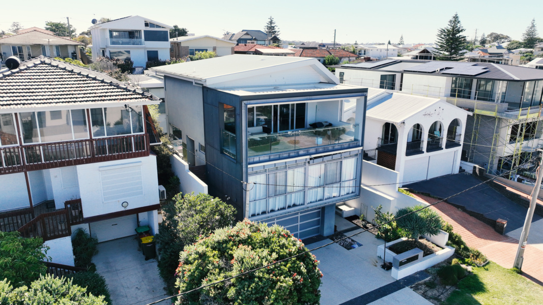 Wave House aa2
